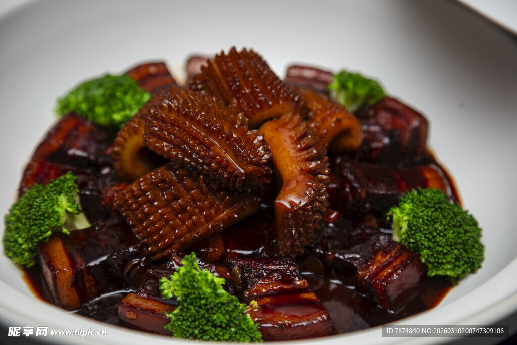 红烧牛肚配西兰花