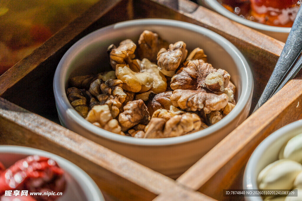 美味坚果拼盘