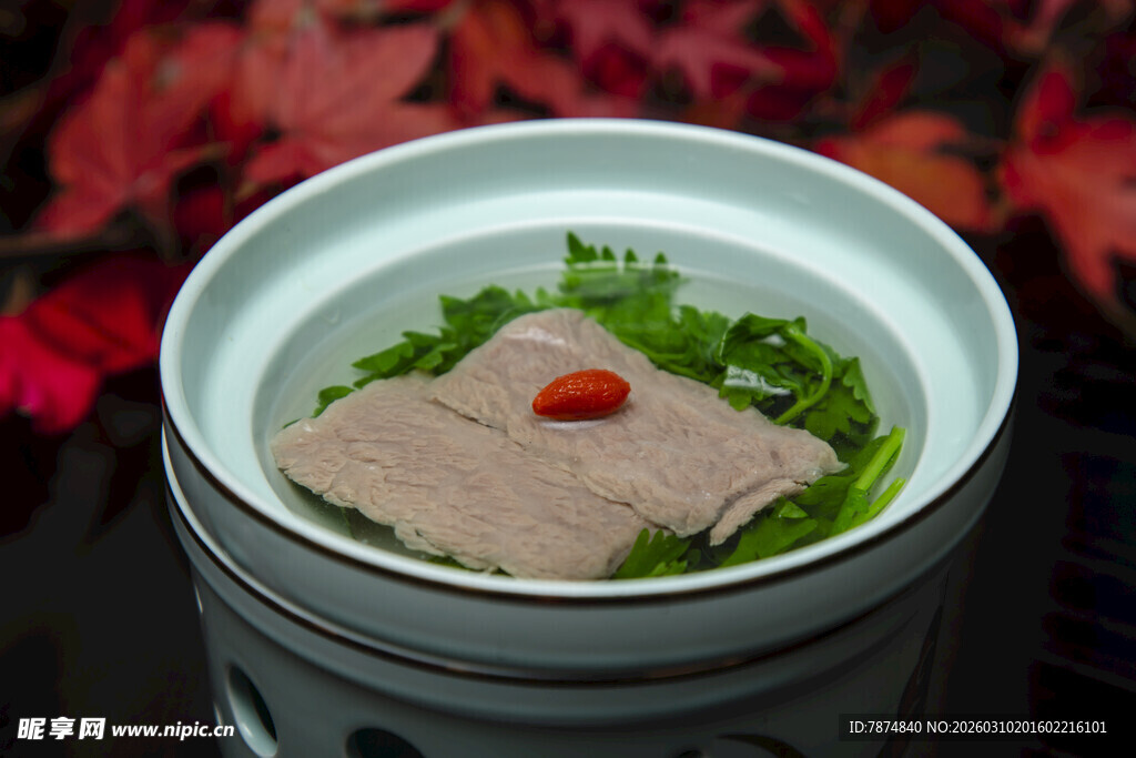 精致罐装佳肴 点缀红椒