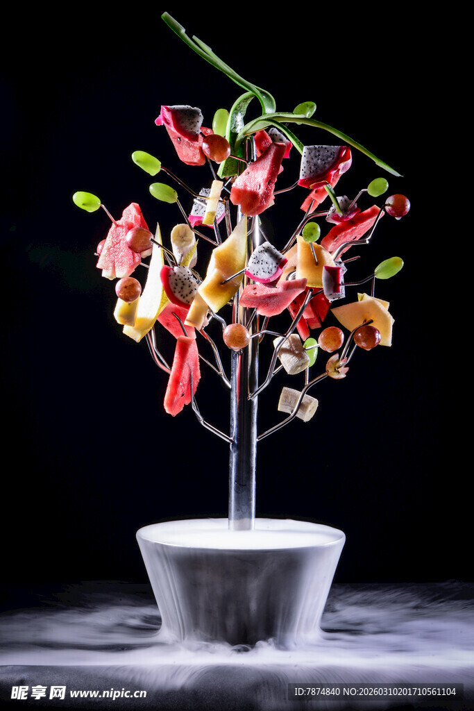 创意水果串摆盘艺术造型