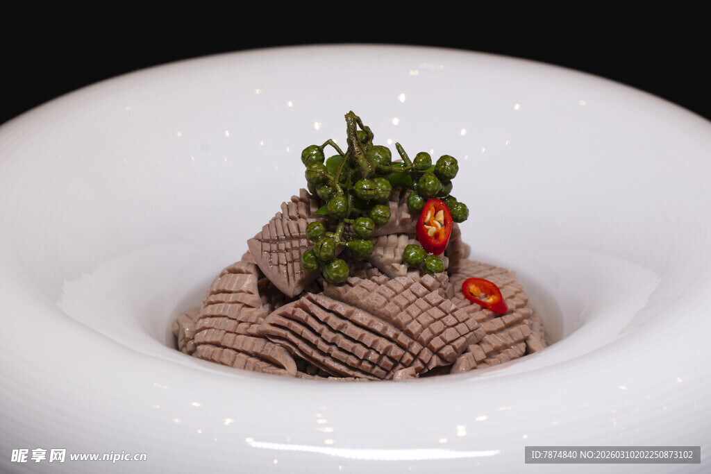 精致荞麦面摆盘