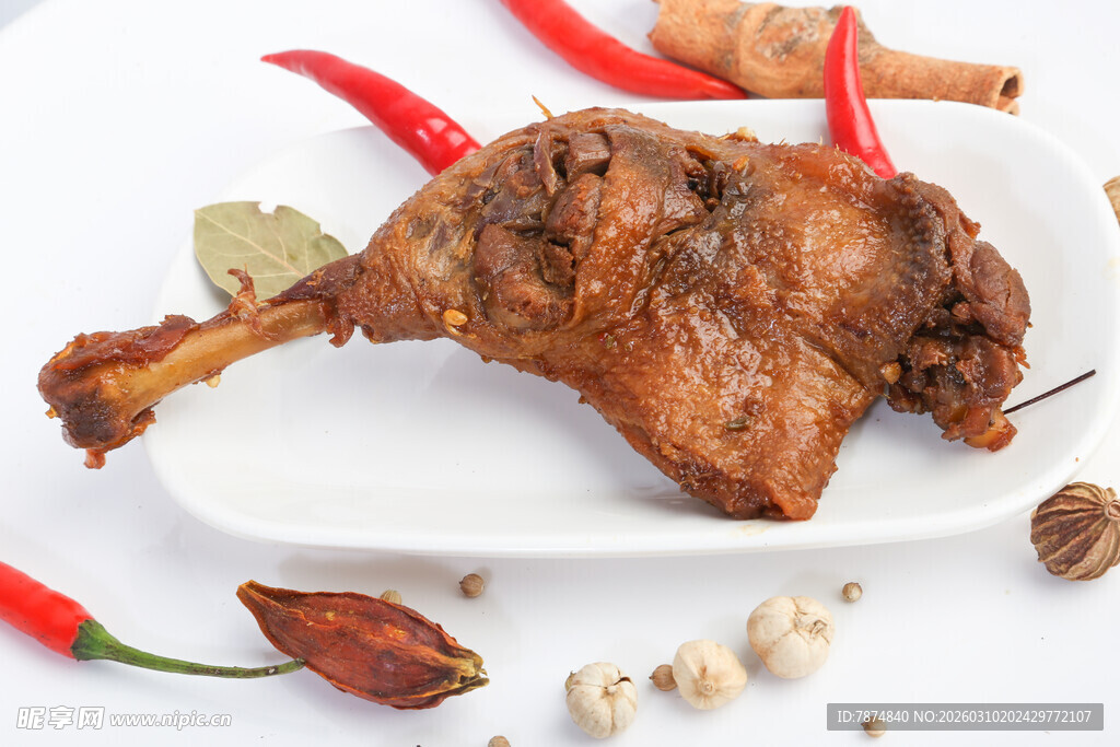 卤味鸭腿配香料