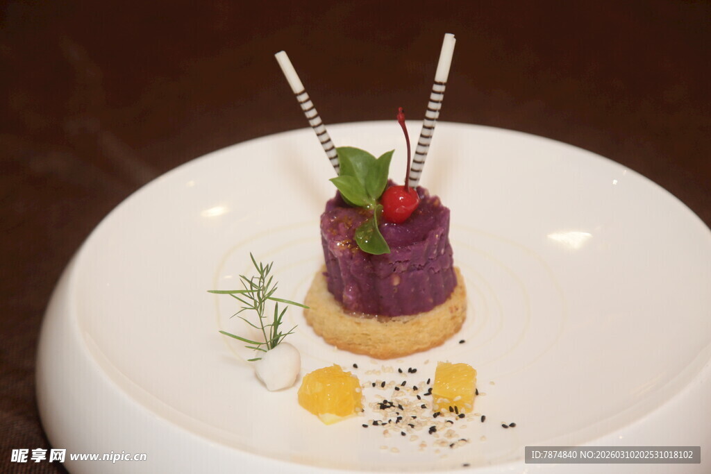 精致创意甜点摆盘