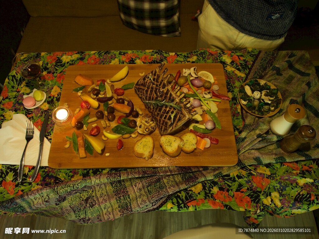 丰盛美味的蔬菜拼盘