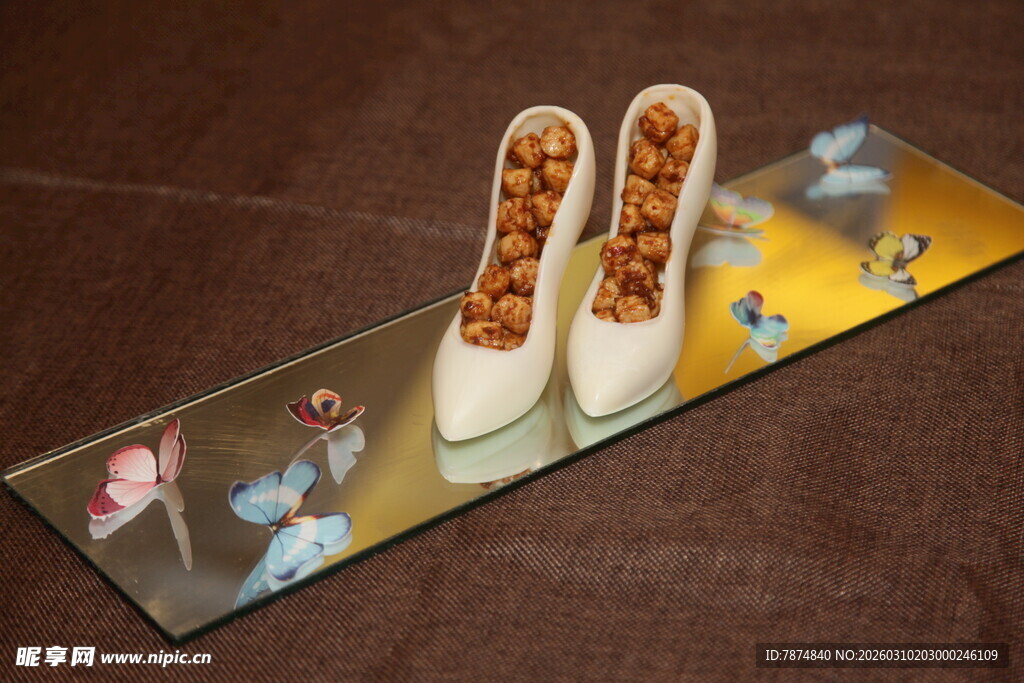 精致高跟鞋艺术展示板