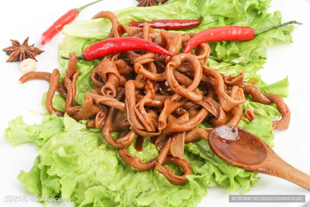 香辣鸭肠配生菜