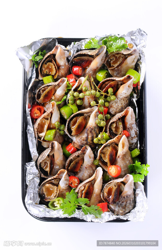 锡纸烤蛤蜊配蔬菜