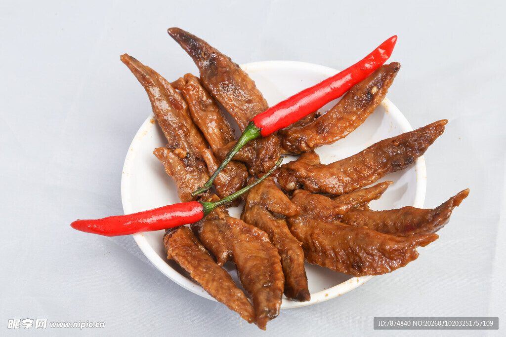 香辣卤鸭掌摆拍特写