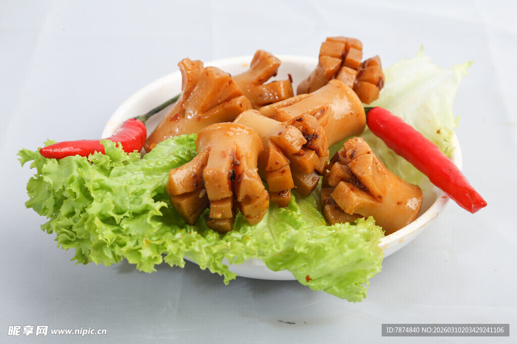 美味生菜拌鸡爪