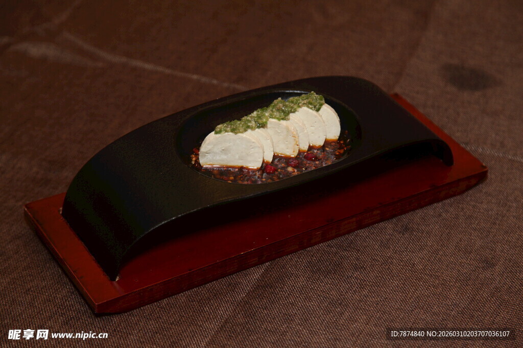 精致日式抹茶芝士小甜点