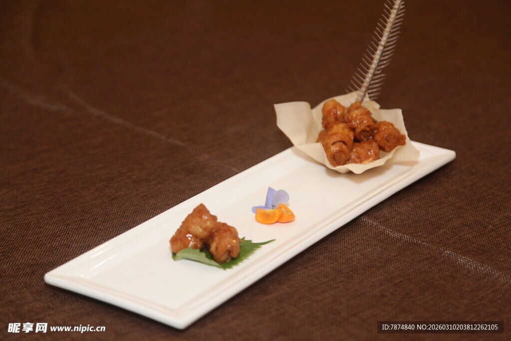 精致摆盘的美味特色小吃