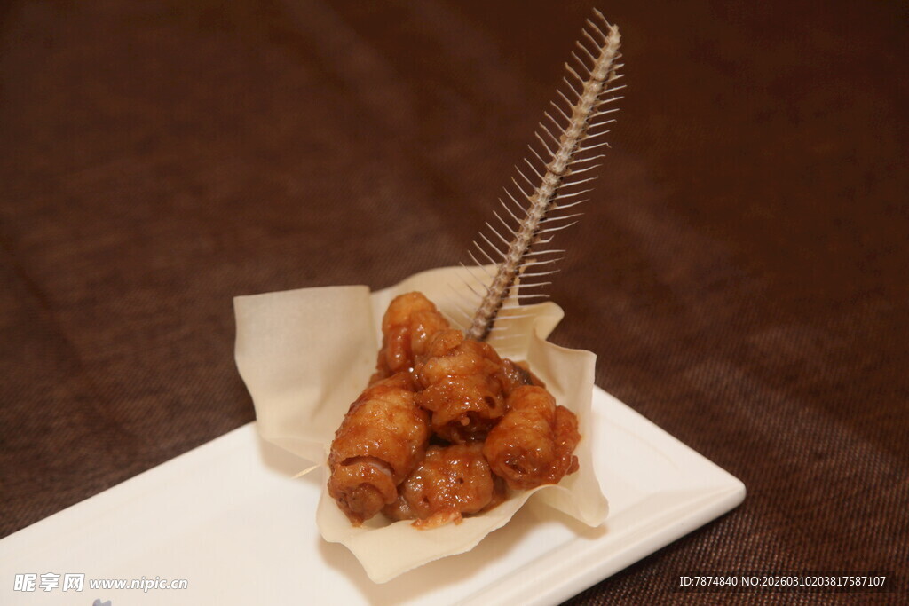 美味炸物配精致装饰