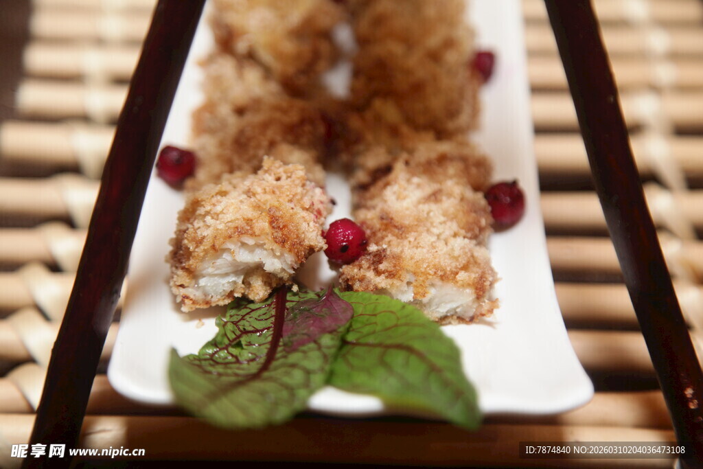 香酥炸物配点缀装饰