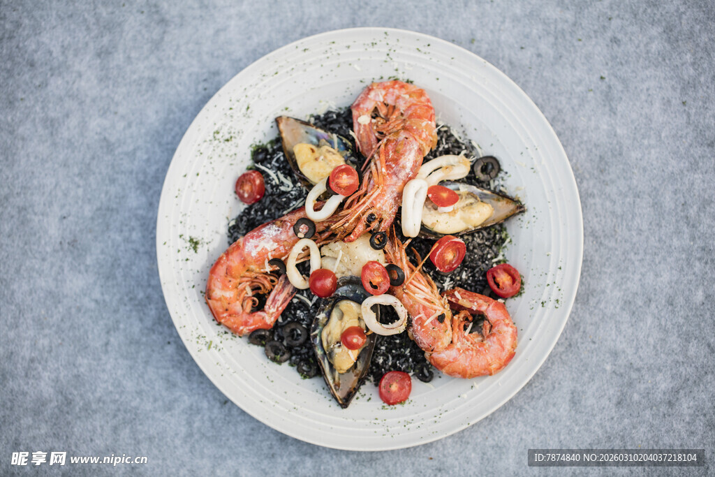 海鲜蔬菜拼盘美食