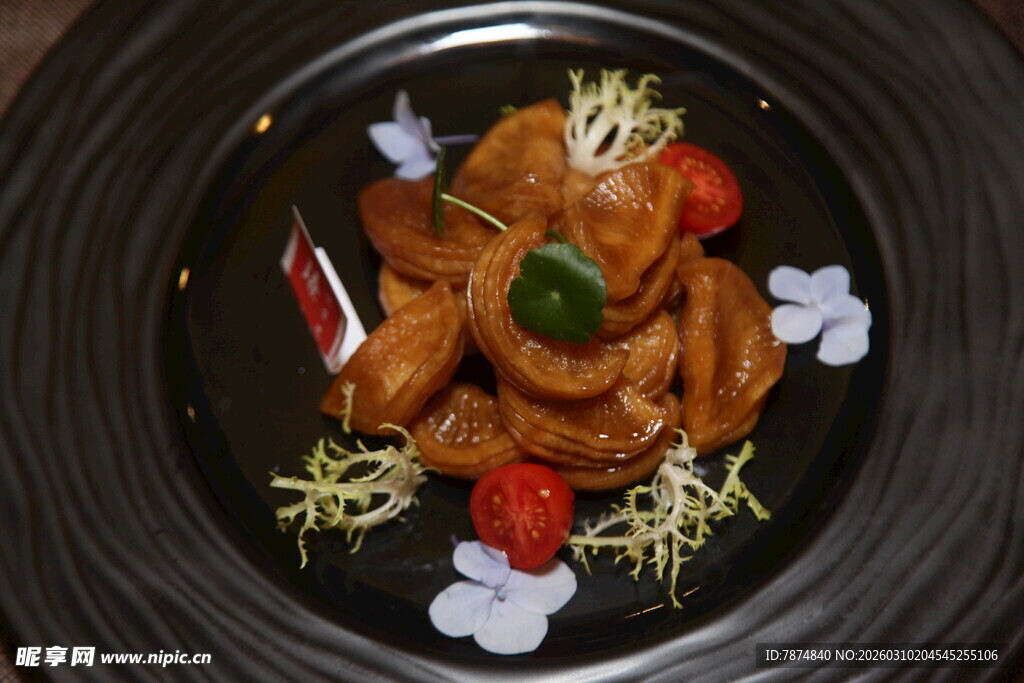 美味创意摆盘的特色菜肴