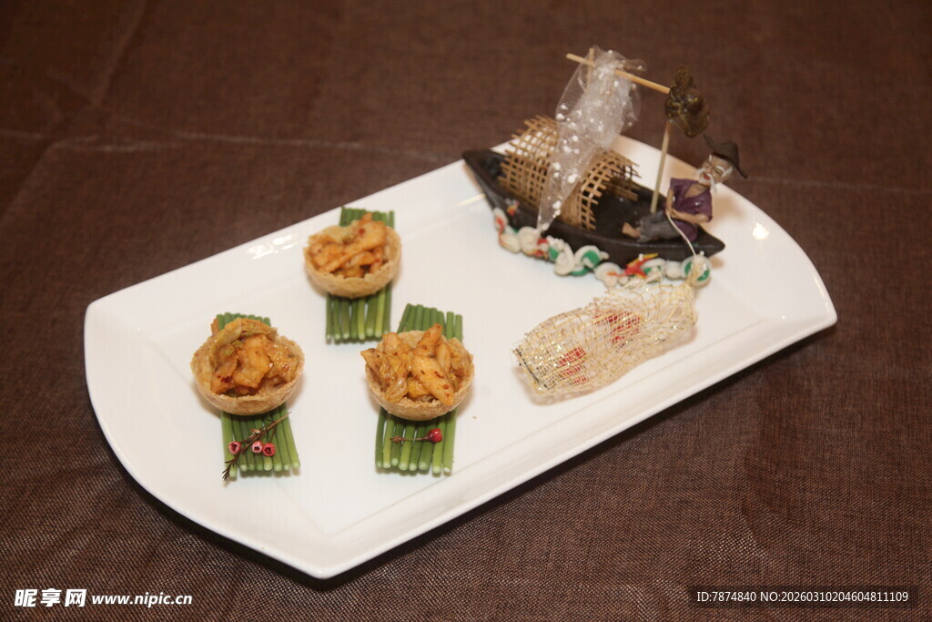 精致中式创意菜品摆盘