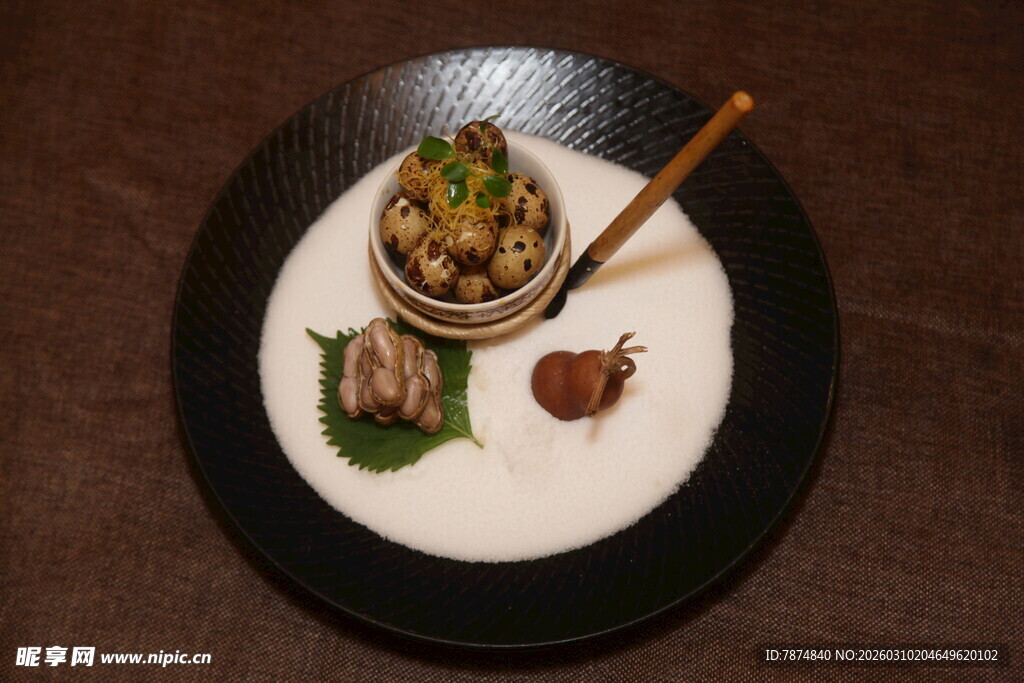 精致摆盘的创意美食