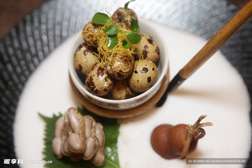 美味田螺料理 筷子轻挑