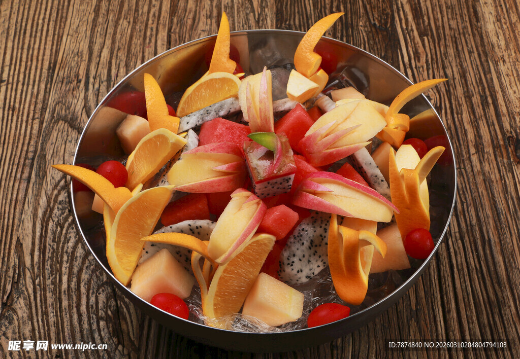 多彩水果切片碗中盛放