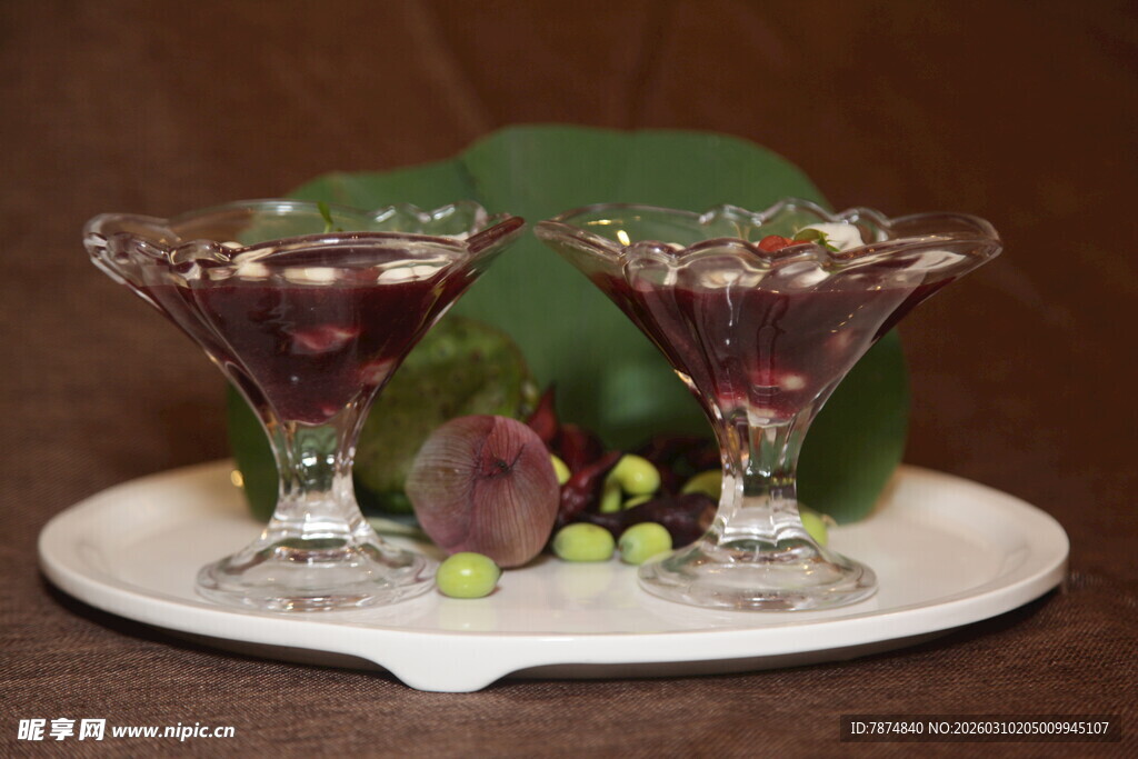 精致巧克力饮品与甜点