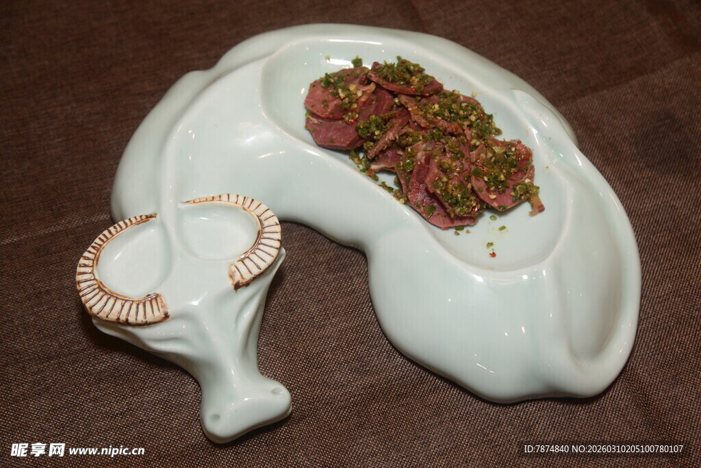 创意中式菜品摆盘