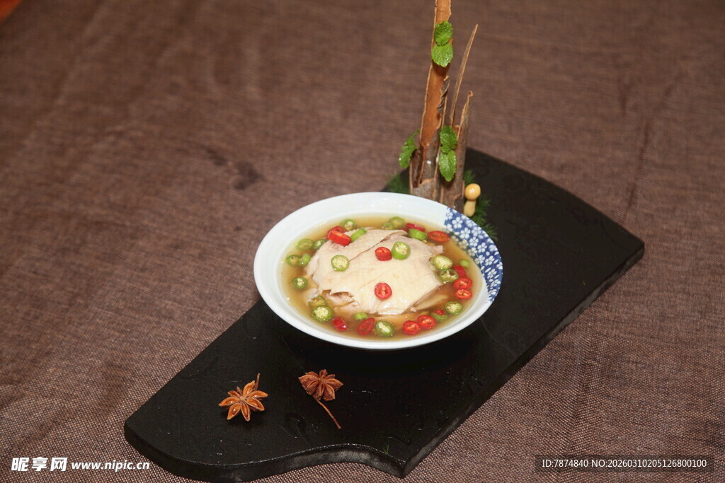 美味豆腐汤 点缀精致