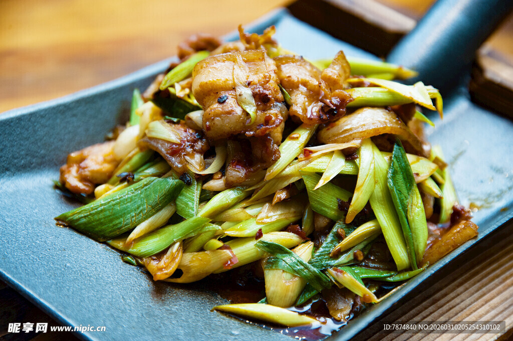 美味炒时蔬配肉