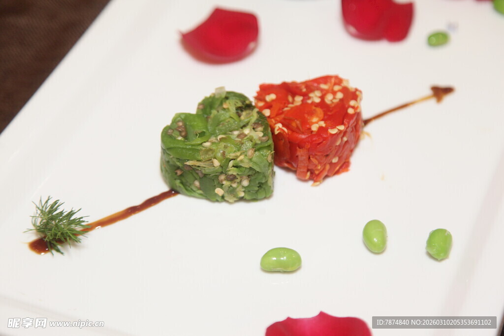 精致双色创意美食摆盘