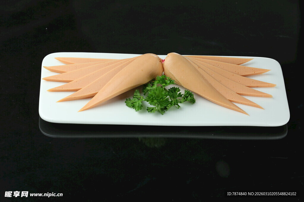 精美摆盘的特色豆制品