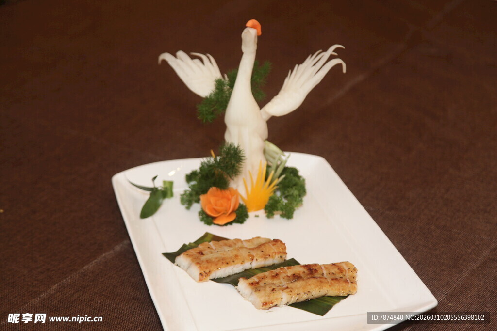 创意摆盘的精美菜肴