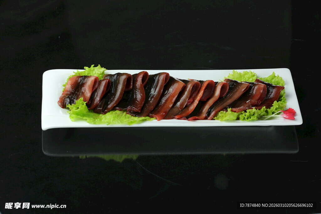 美味酱牛肉摆盘精致