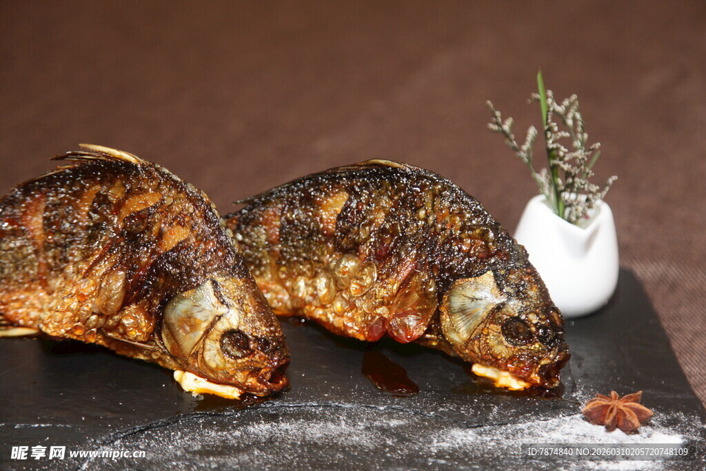 香烤美味鱼 诱人佳肴