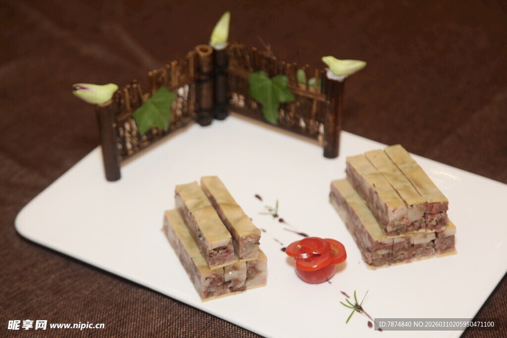 创意夹心糕点摆盘展示