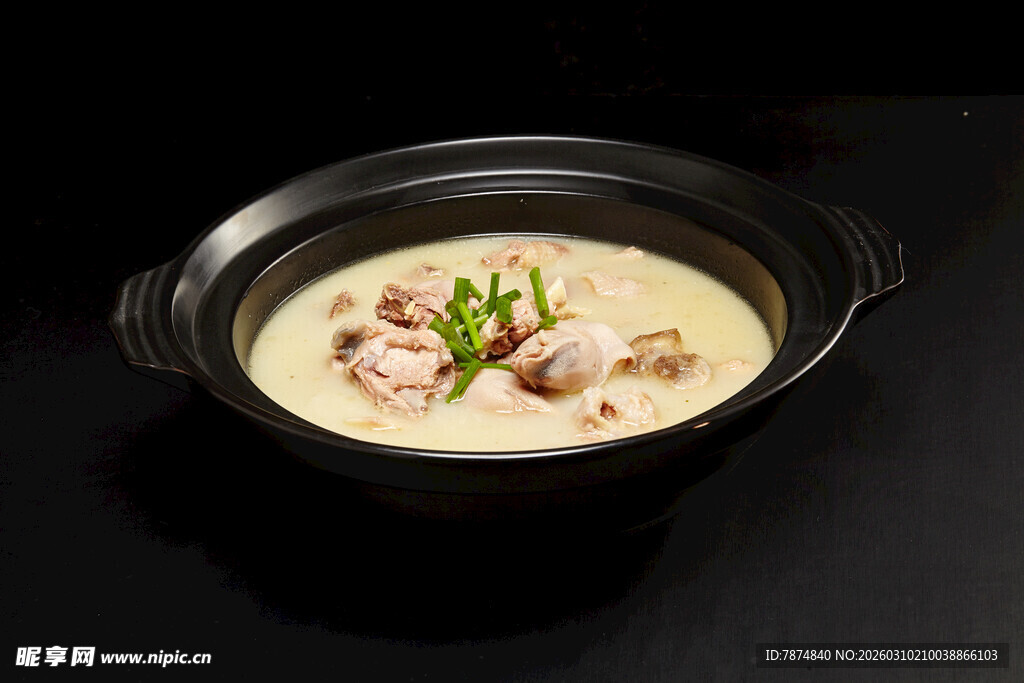 鲜香砂锅粥 食材丰富诱人