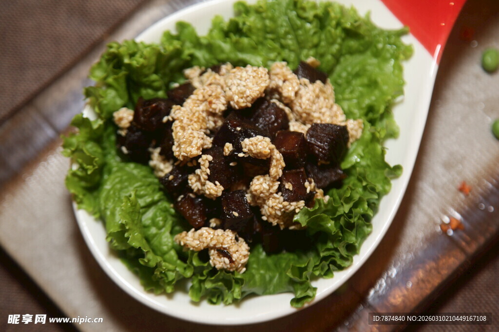 芝麻凉拌木耳配生菜