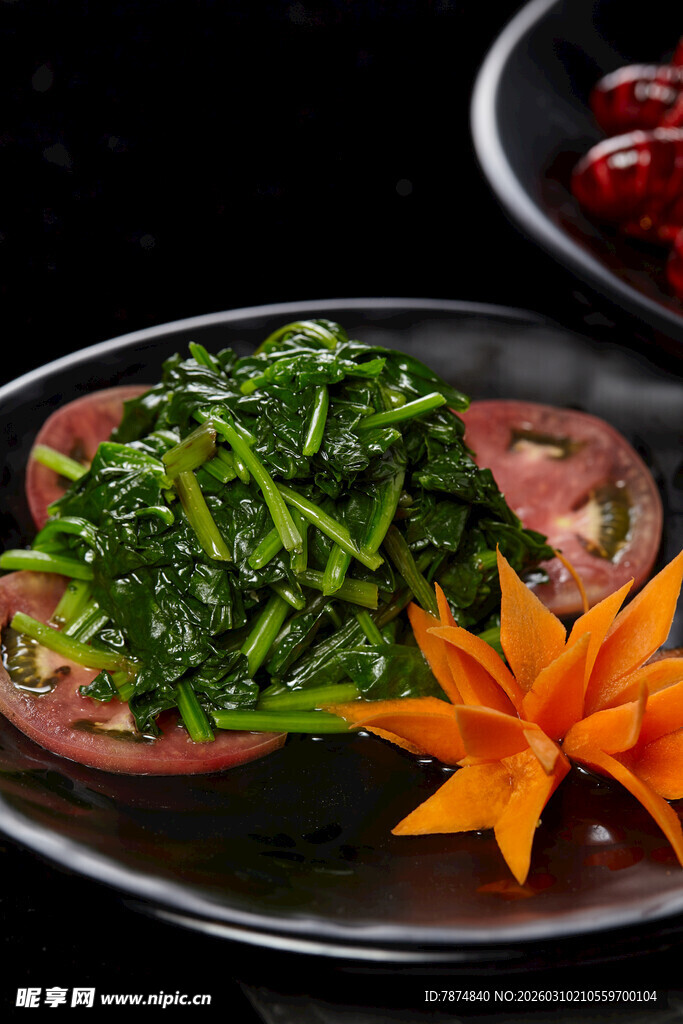 菠菜番茄摆盘美食