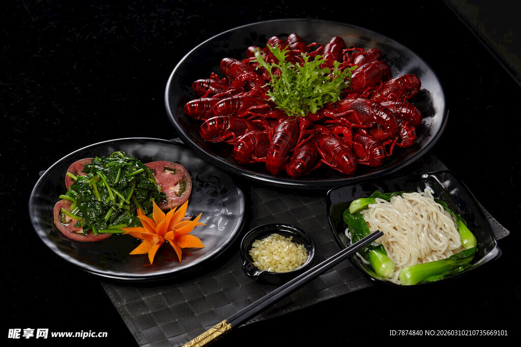 美味小龙虾套餐摆拍