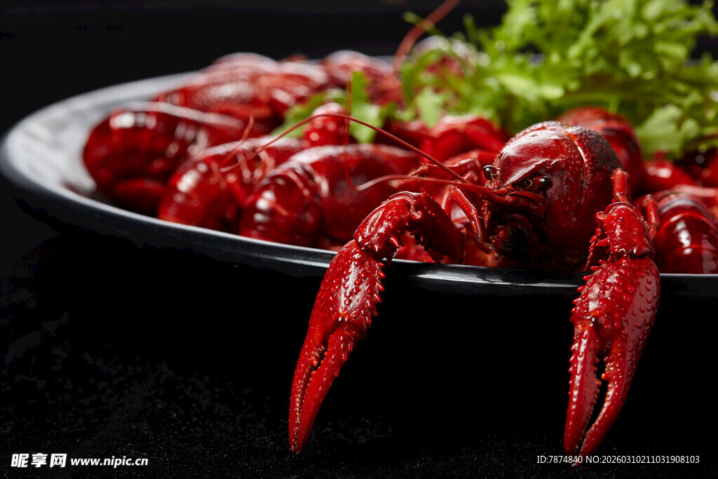 美味小龙虾 色泽诱人