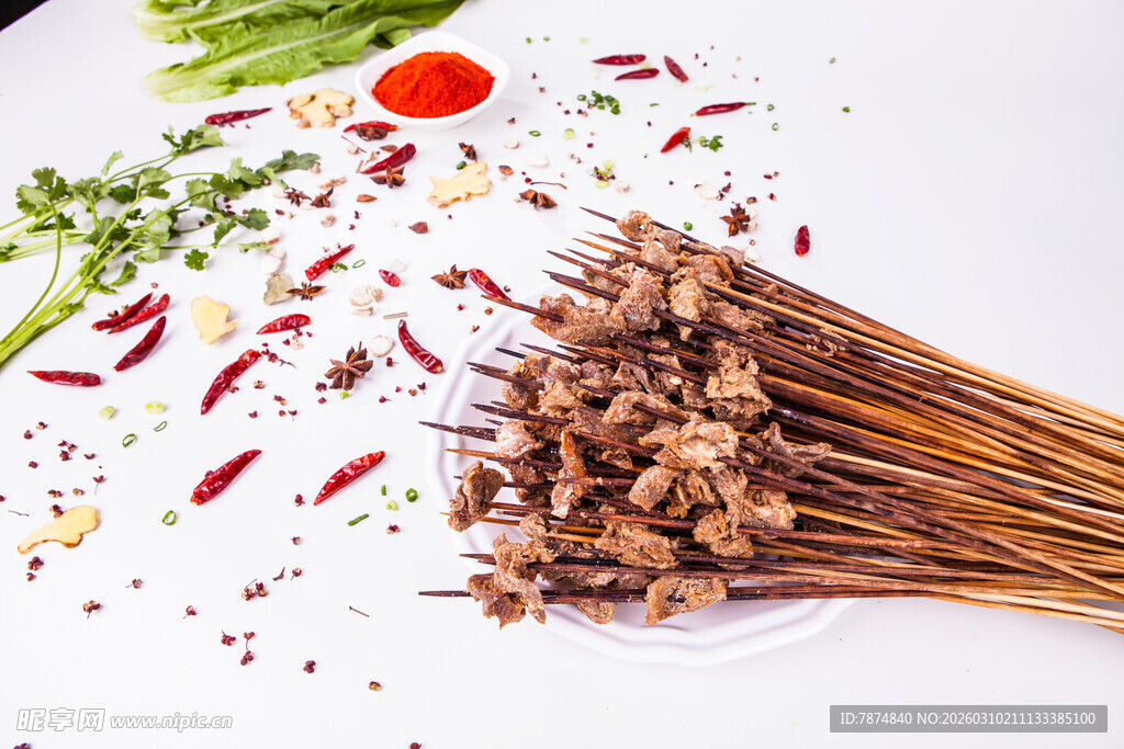 美味烤肉串 佐料丰富诱人