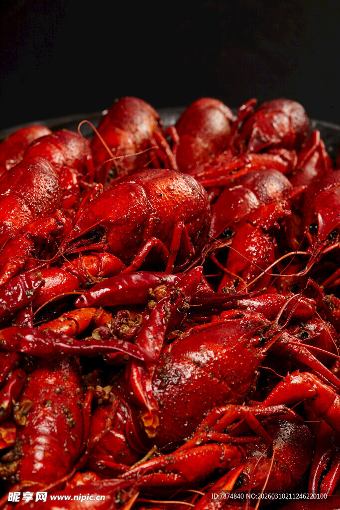 美味小龙虾堆叠特写