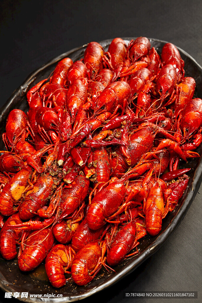 一盘美味小龙虾