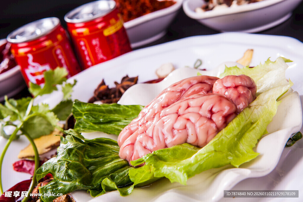 新鲜猪脑与火锅配菜