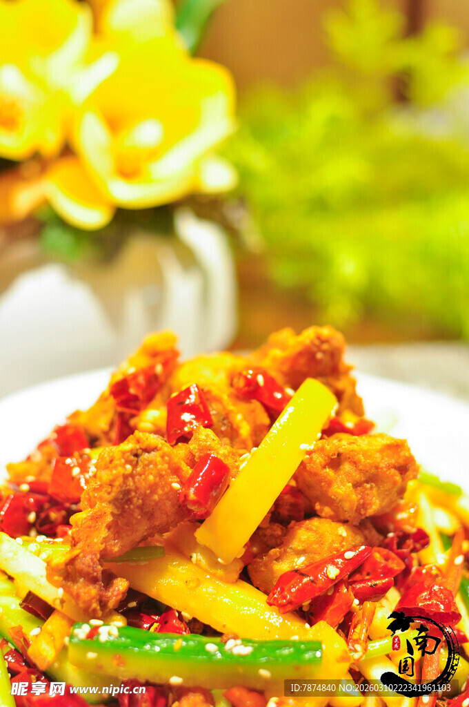 香辣美味的彩椒炒肉