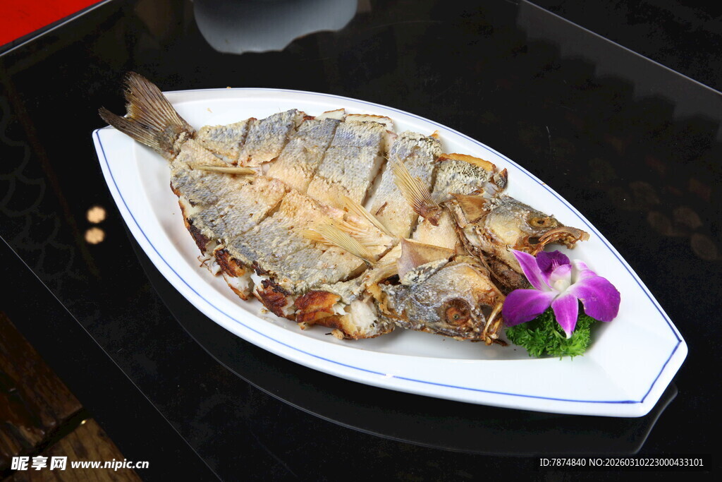 香煎美味鱼 摆盘精致