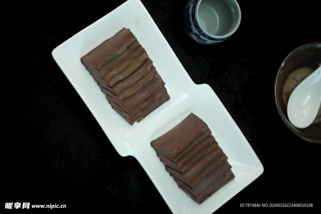 包装好的美味条状巧克力