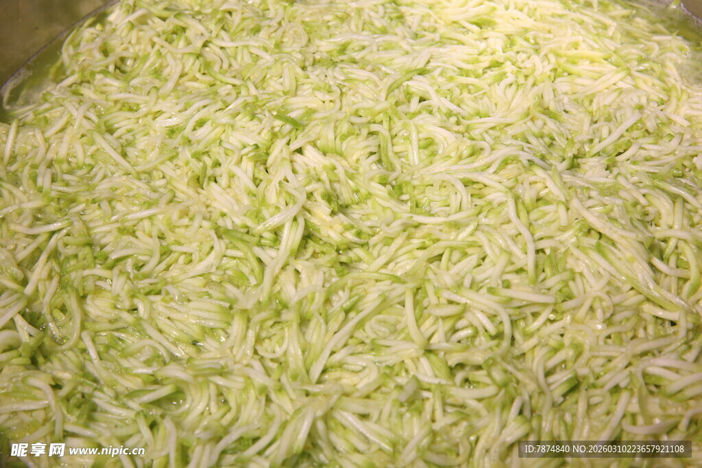 新鲜切丝卷心菜