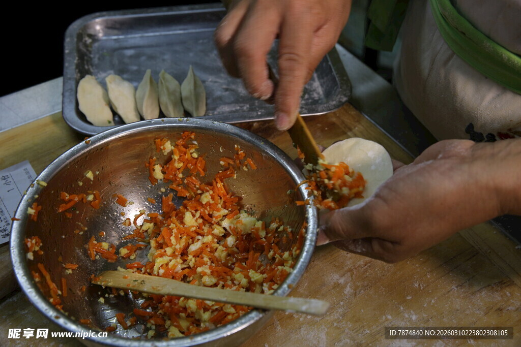 手工制作美味饺子馅料