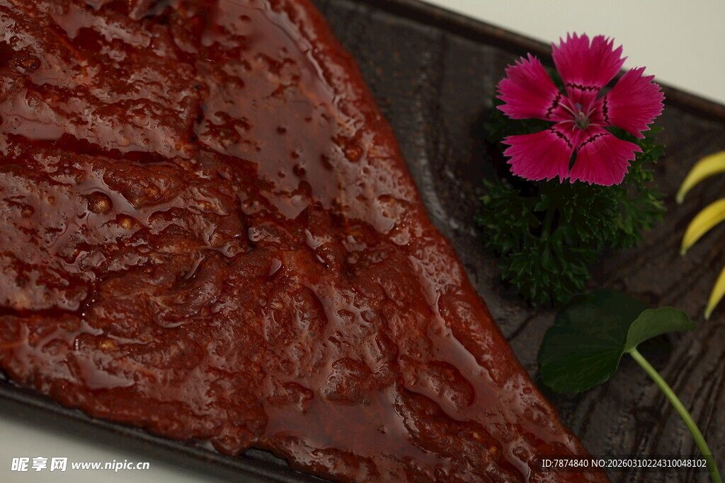 美味酱卤肉类摆盘点缀花