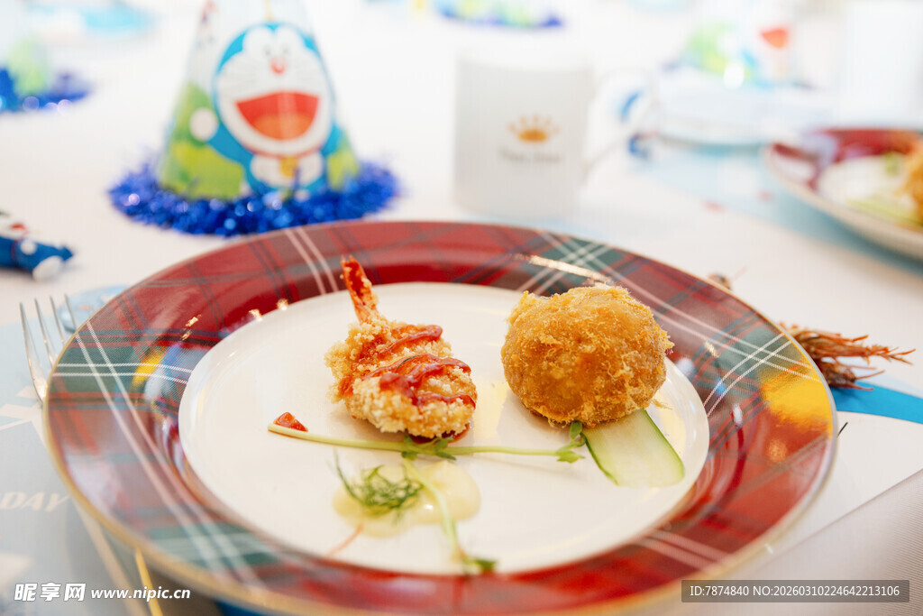 精致盘中美味海鲜料理