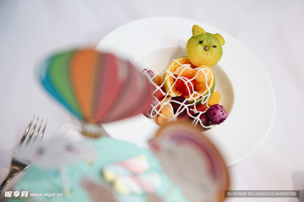 可爱小熊造型水果拼盘